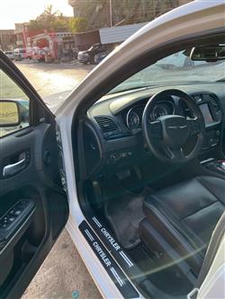 کرایسلەر 300